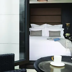 מלון The Westbridge Stratford ****